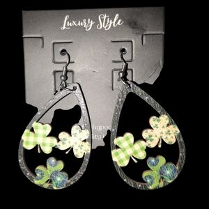 Green Floral Clover Teardrop Earrings
